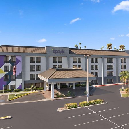 Spark By Hilton Bakersfield Central Kültér fotó