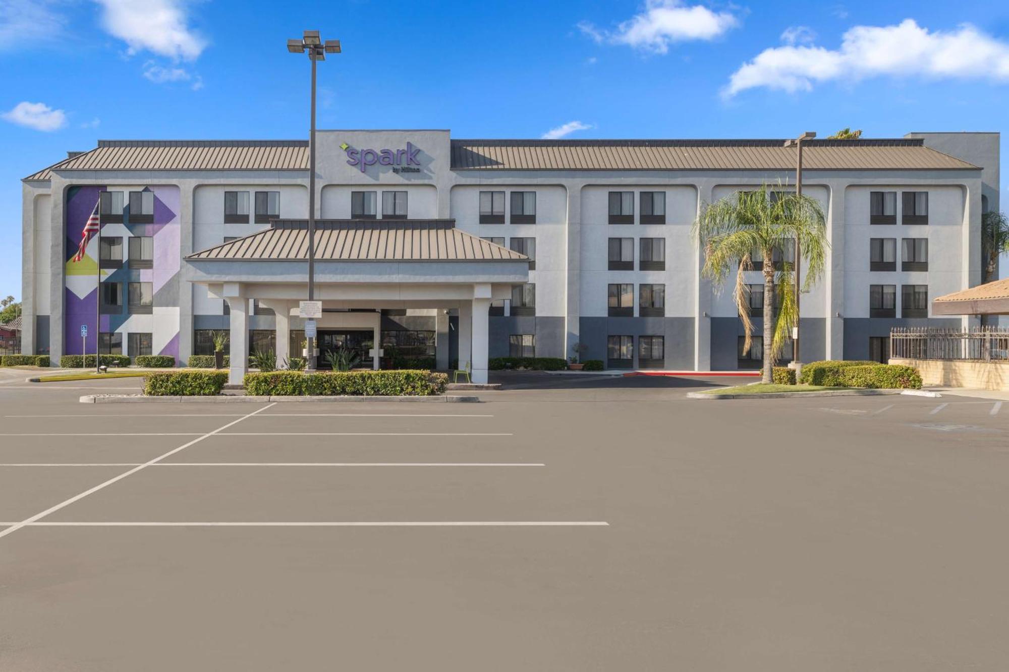 Spark By Hilton Bakersfield Central Kültér fotó
